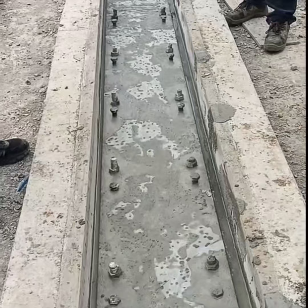 南阳港口码头起重机龙门吊重型机械设备稳固用早强快凝轨道胶泥
